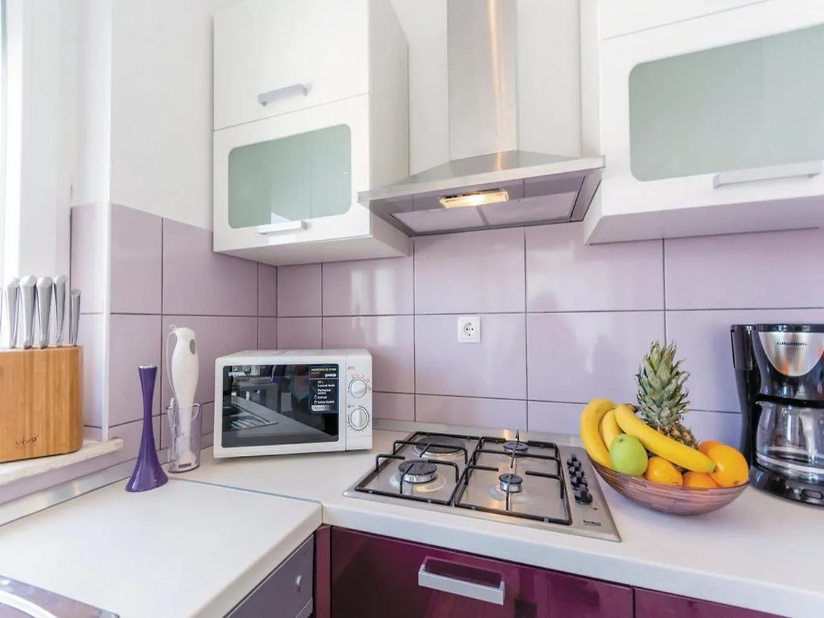 Apartment Holiday Home Blue Dreams Okrug Gornji