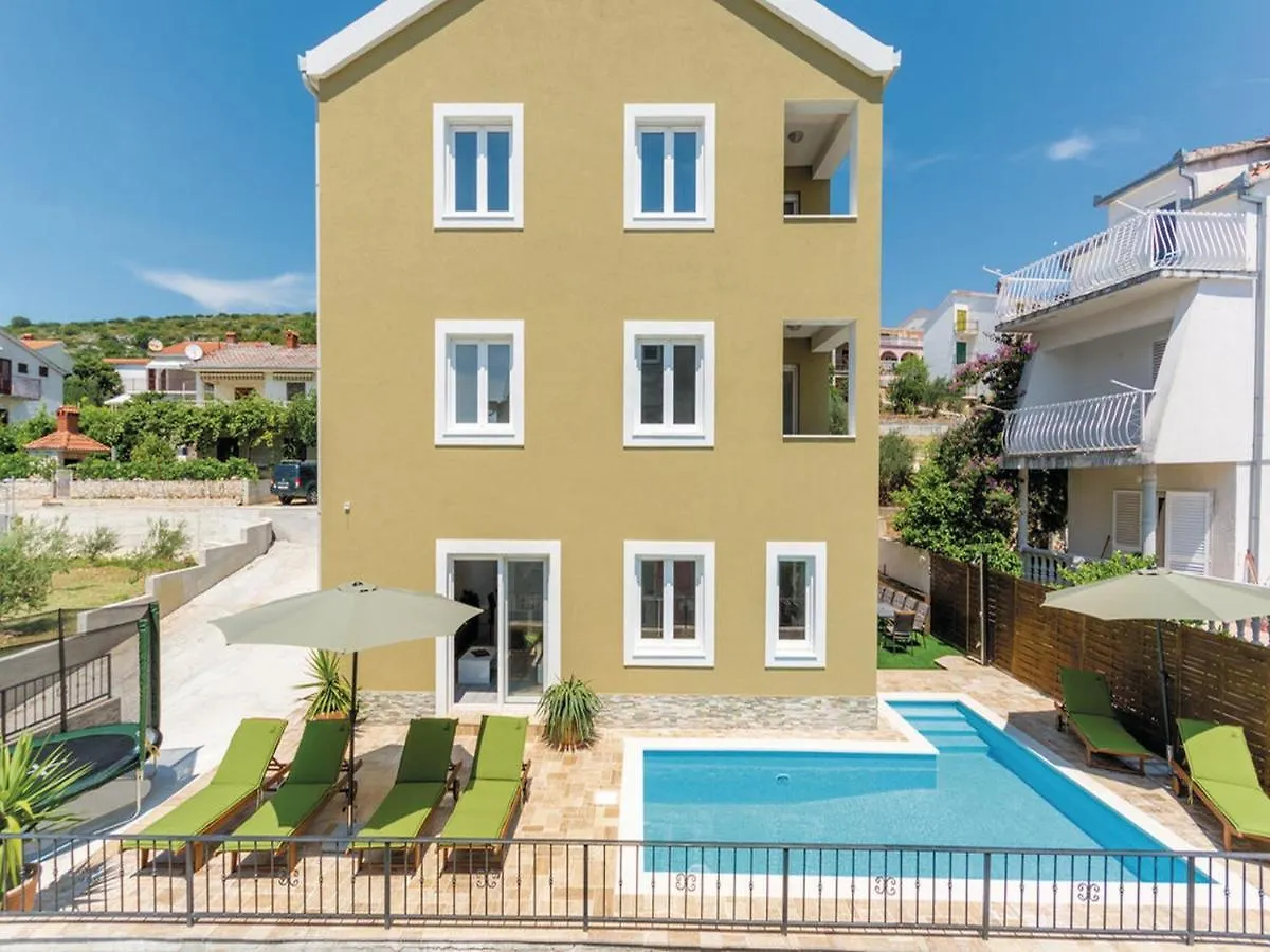 Apartment Holiday Home Blue Dreams Okrug Gornji