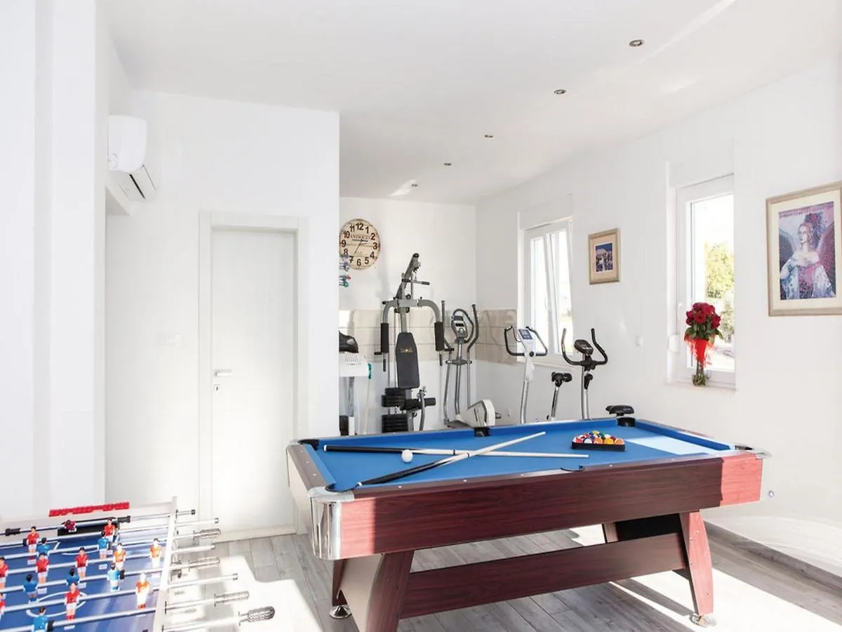 Holiday Home Blue Dreams Okrug Gornji Apartment